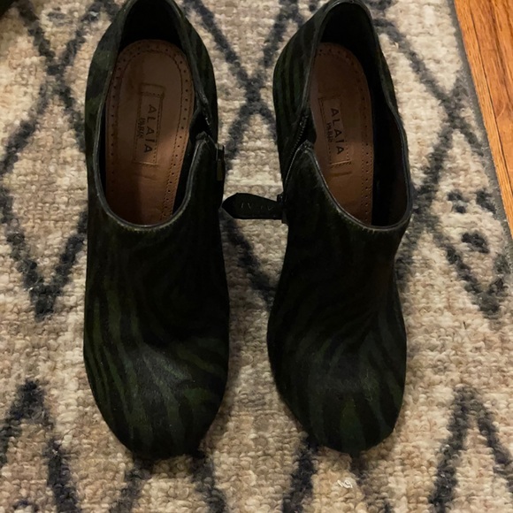 Alaia Shoes - Newish ( bottom a little scuffed up)